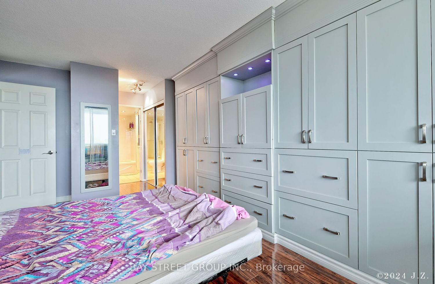 30 Thunder Grve, unit 408 for sale - image #14