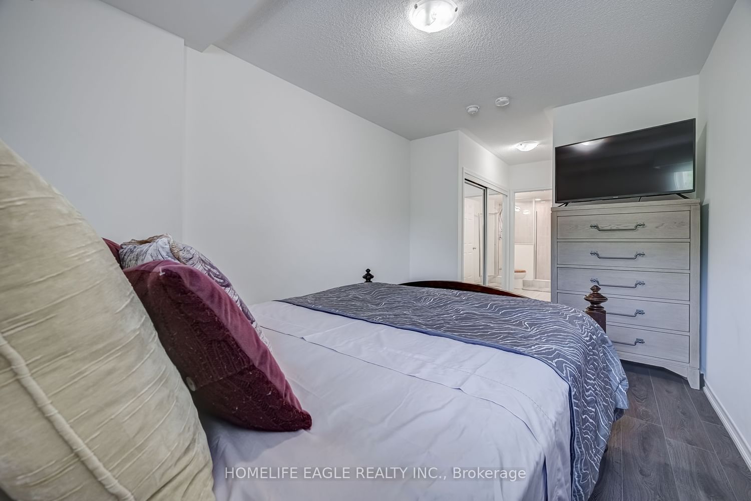 510 Kingbird Grve, unit 118 for sale - image #21