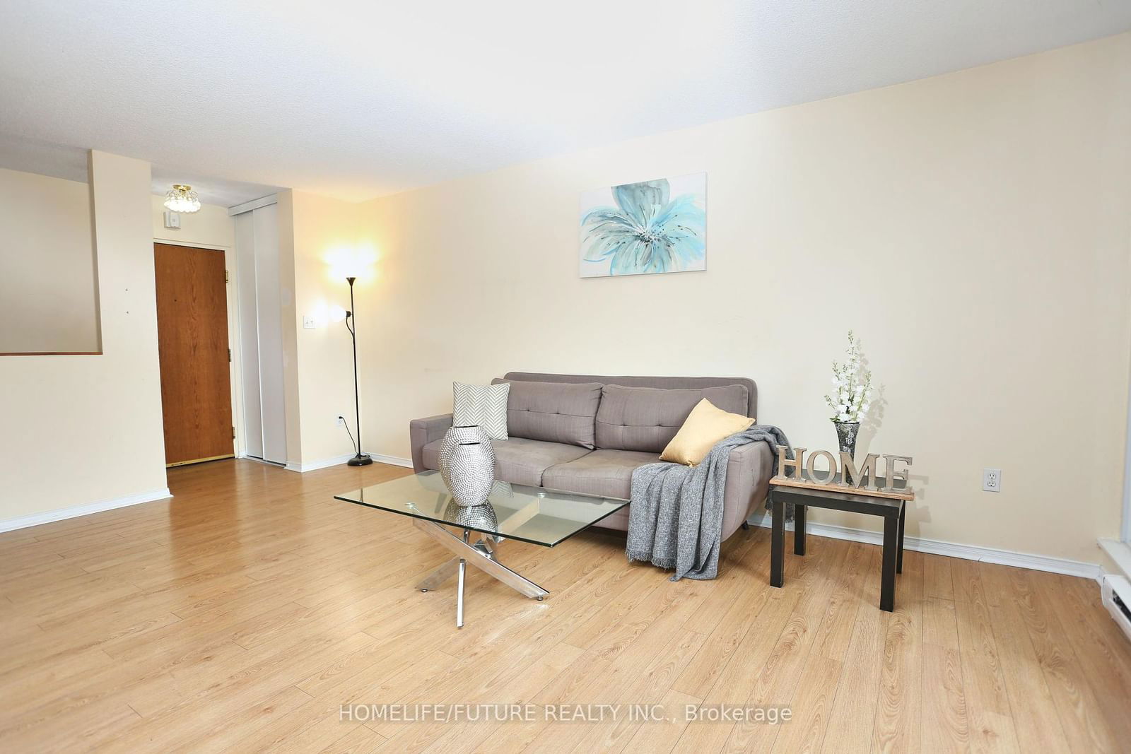 454 Centre St S, unit 406 for sale - image #3