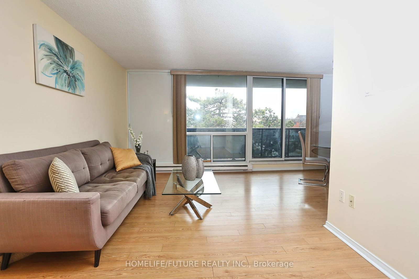 454 Centre St S, unit 406 for sale - image #4