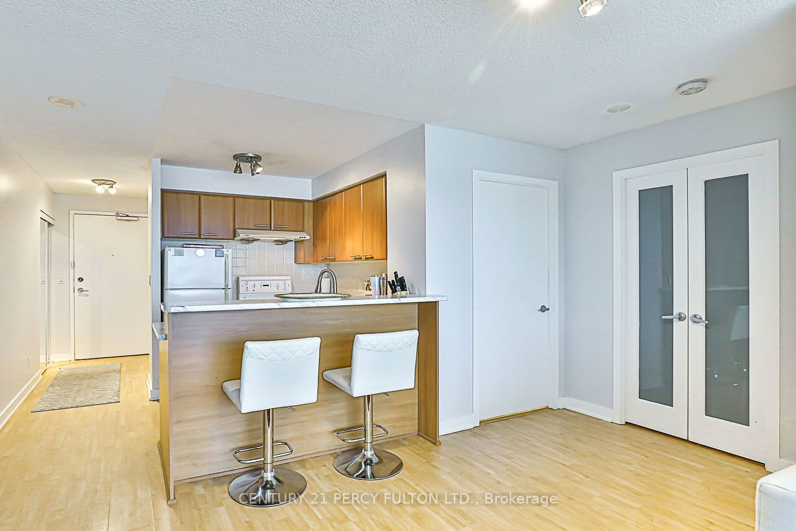 38 Lee Centre Dr, unit 702 for sale - image #7