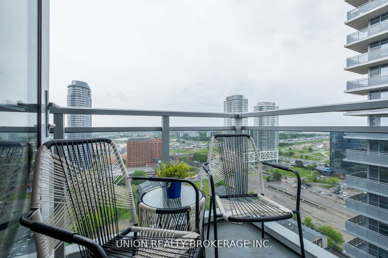 255 Village Green Sq, unit 2203 for sale - image #8