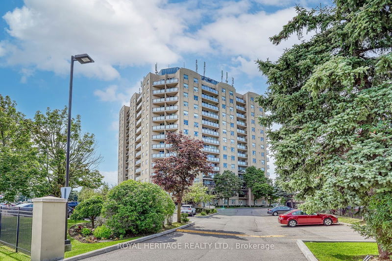 2 Westney Rd N, unit 611 for sale