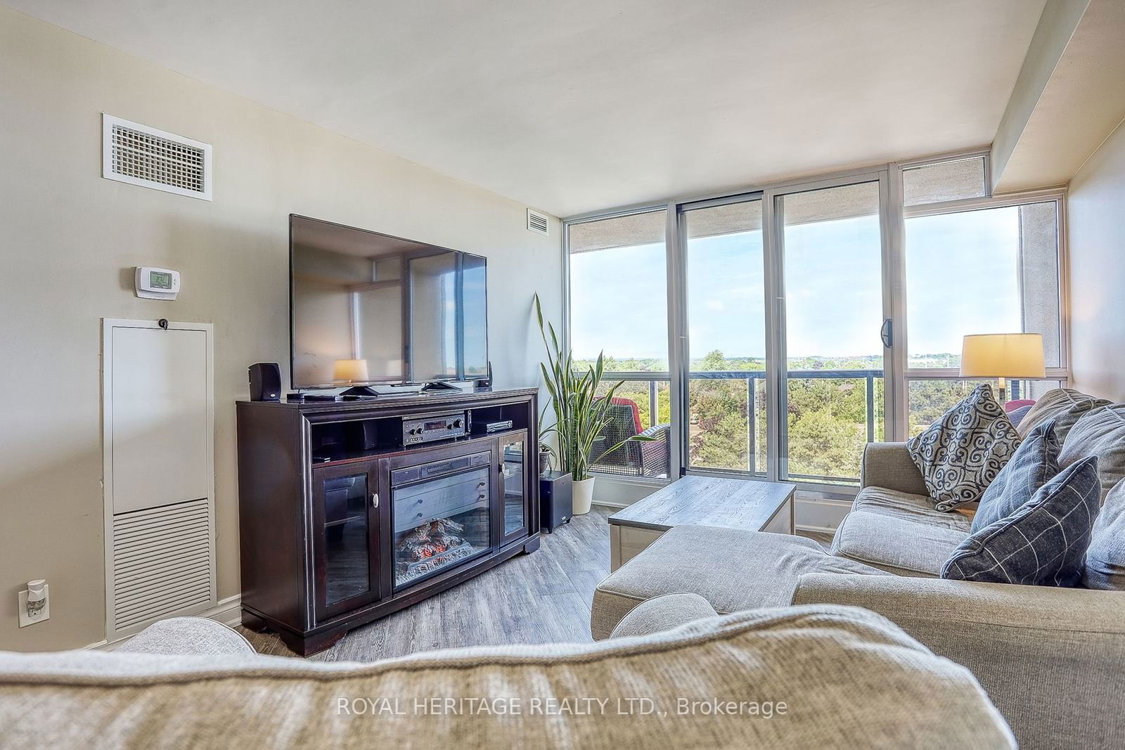 2 Westney Rd N, unit 611 for sale - image #19