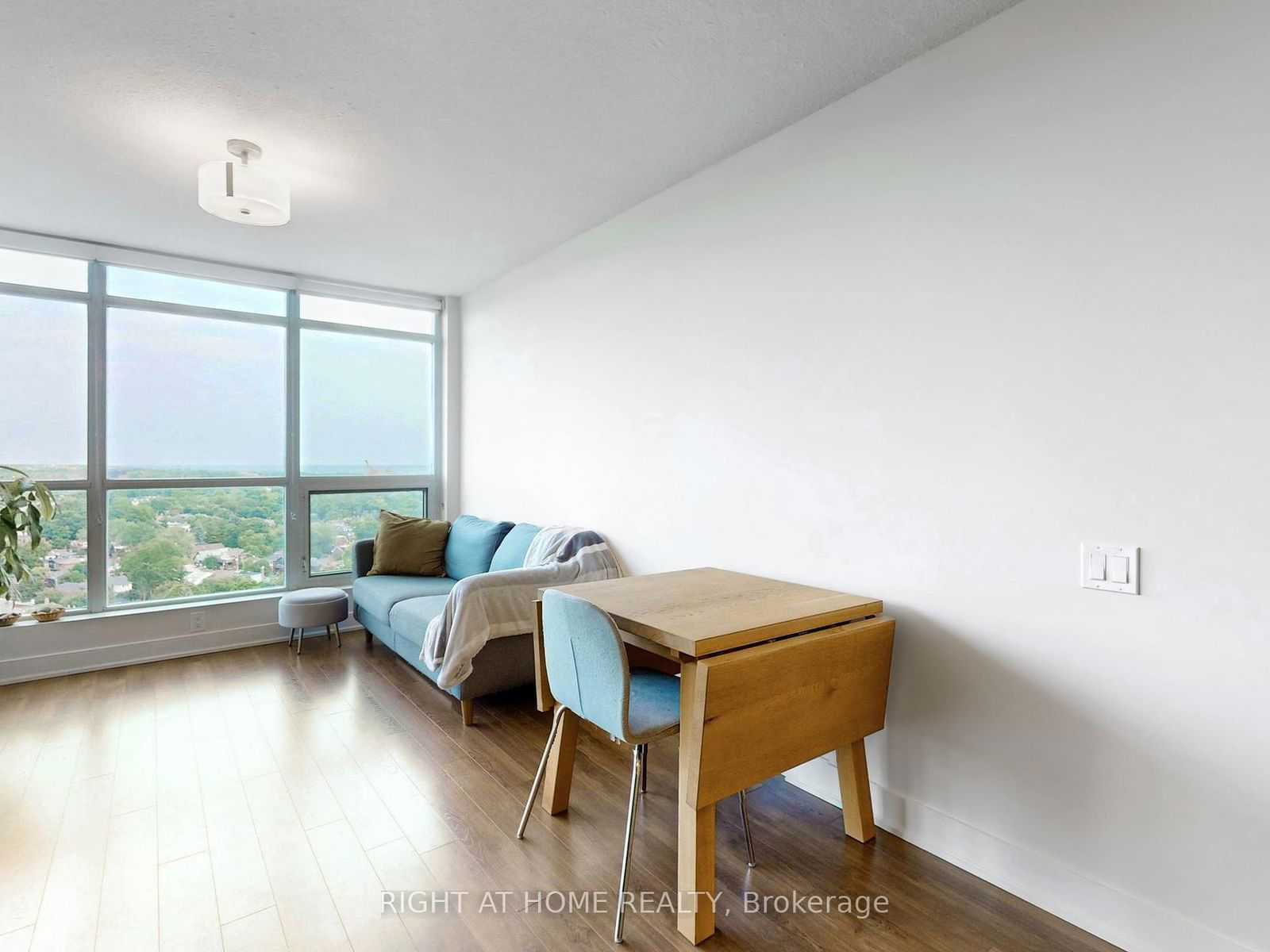 1048 Broadview Ave, unit 2006 for sale - image #10