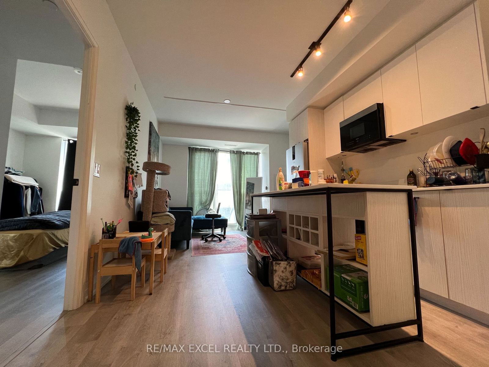 2369 Danforth Ave, unit 215 for rent - image #4