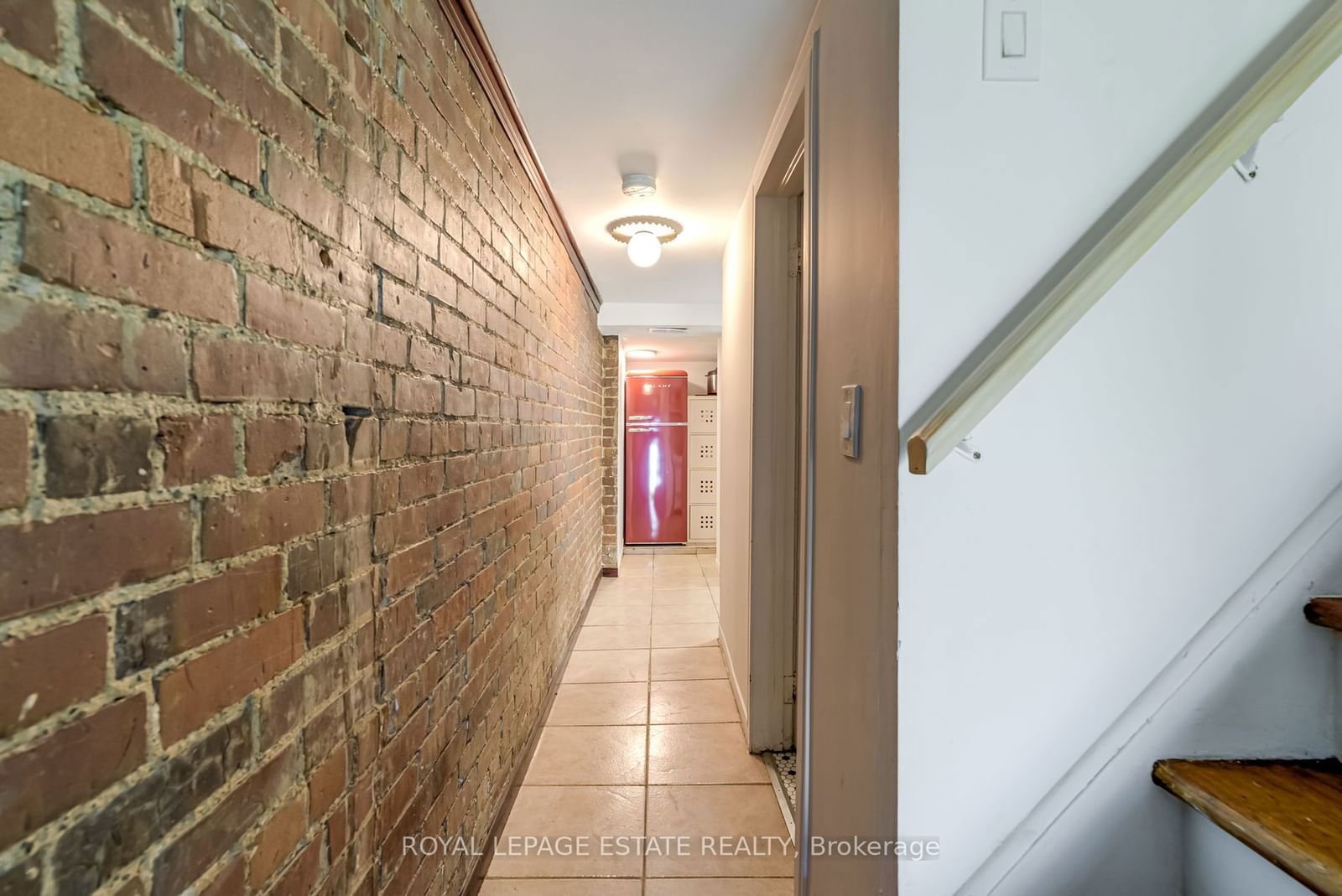 121 Coxwell Ave for sale 