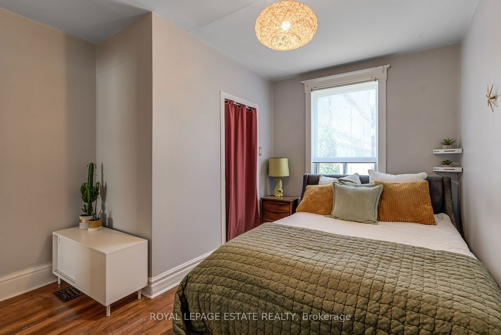 121 Coxwell Ave for sale 