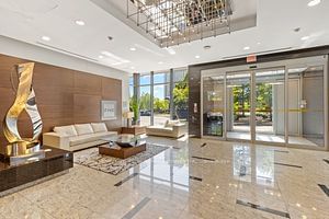 181 Village Green Sq, unit 216 for sale - image #3