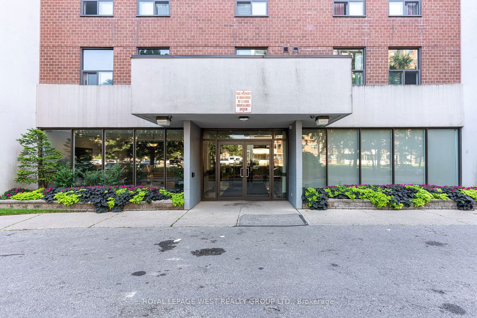 1250 Bridletowne Circ S, unit 211 for sale - image #5