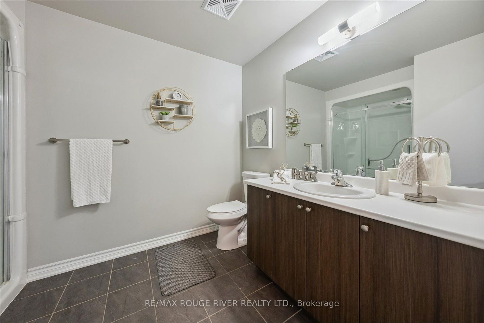 680 Gordon St, unit 301 for sale - image #20