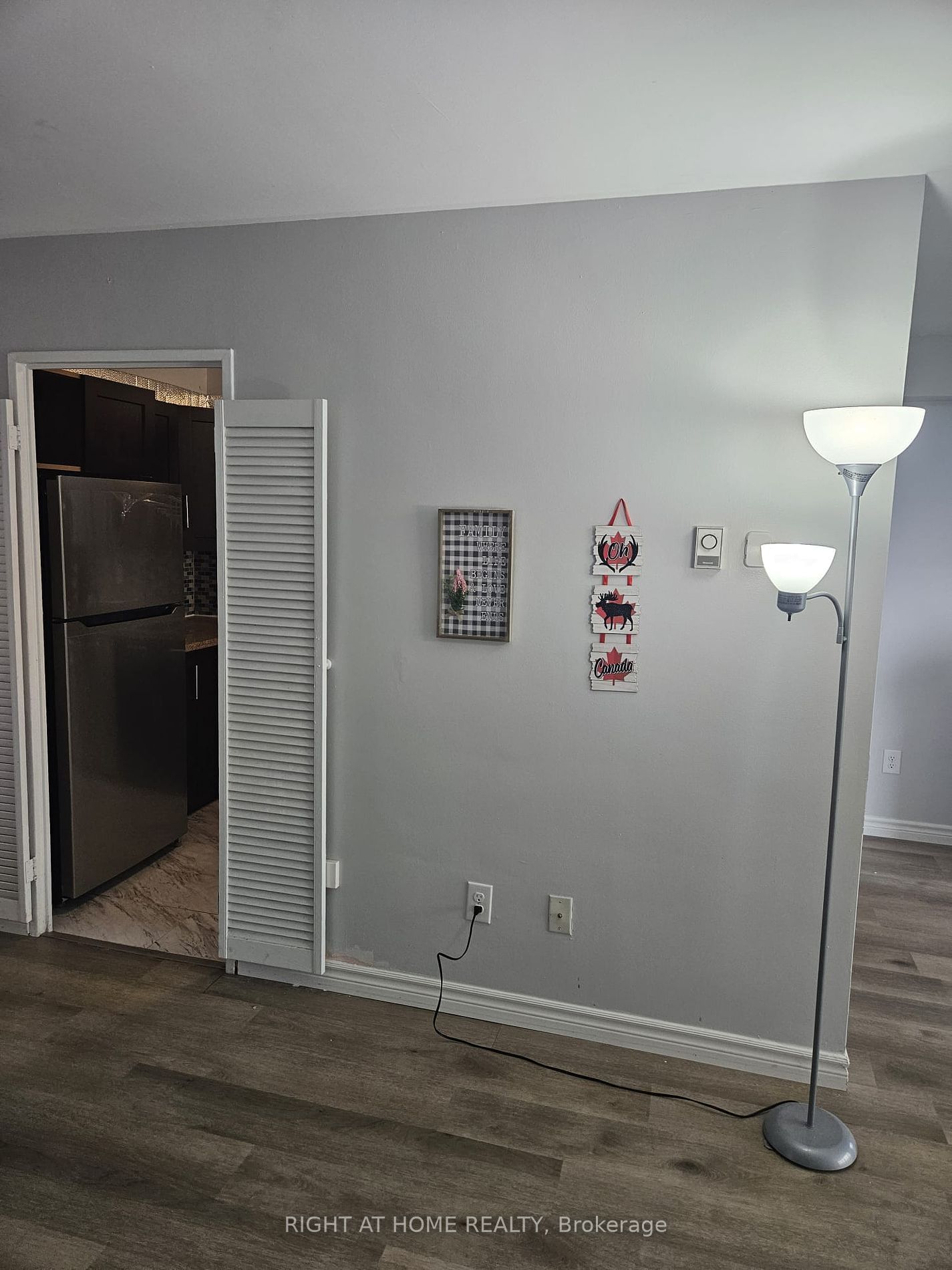 5 Massey Sq E, unit 802 for sale