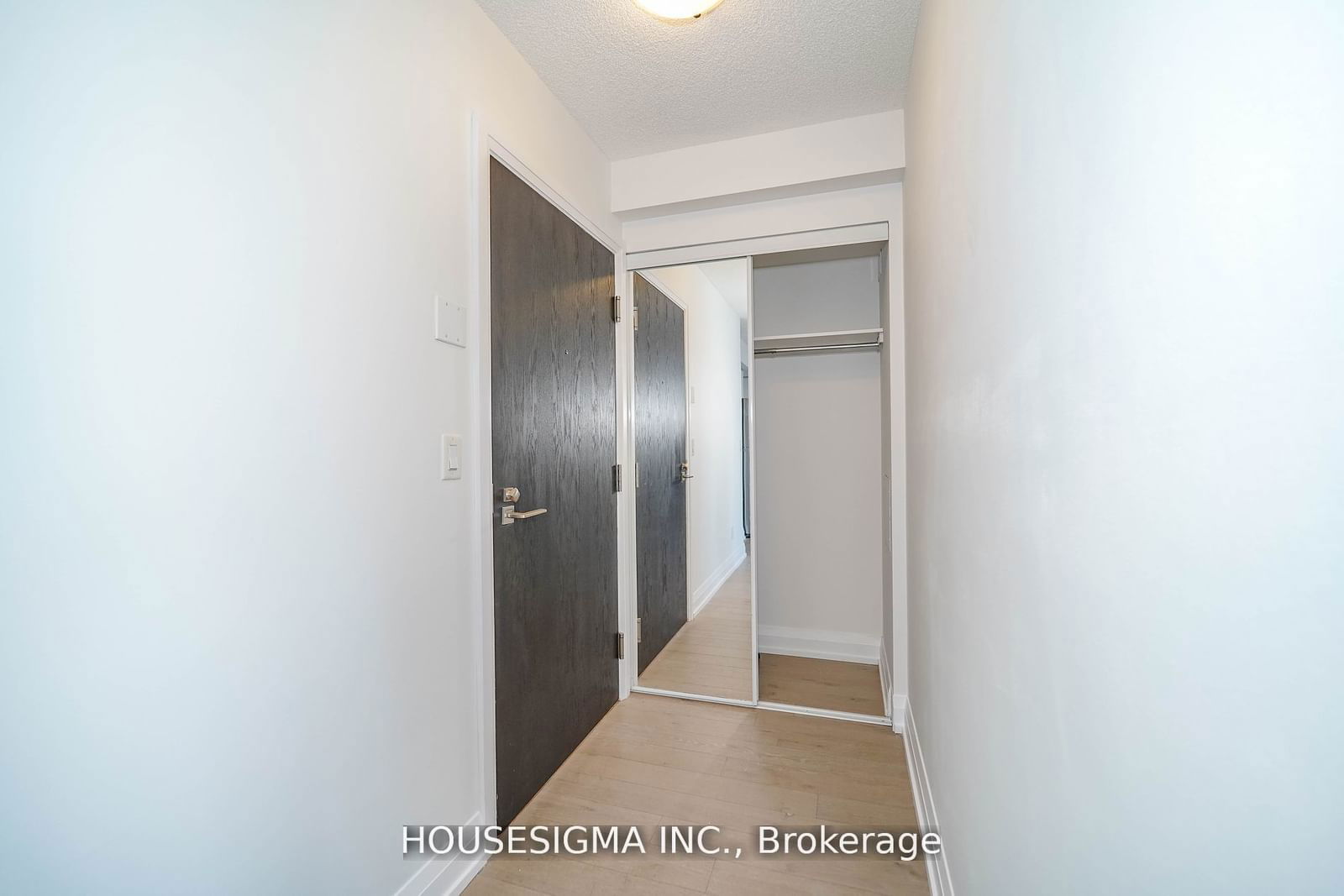 3520 Danforth Ave, unit 417 for rent - image #17