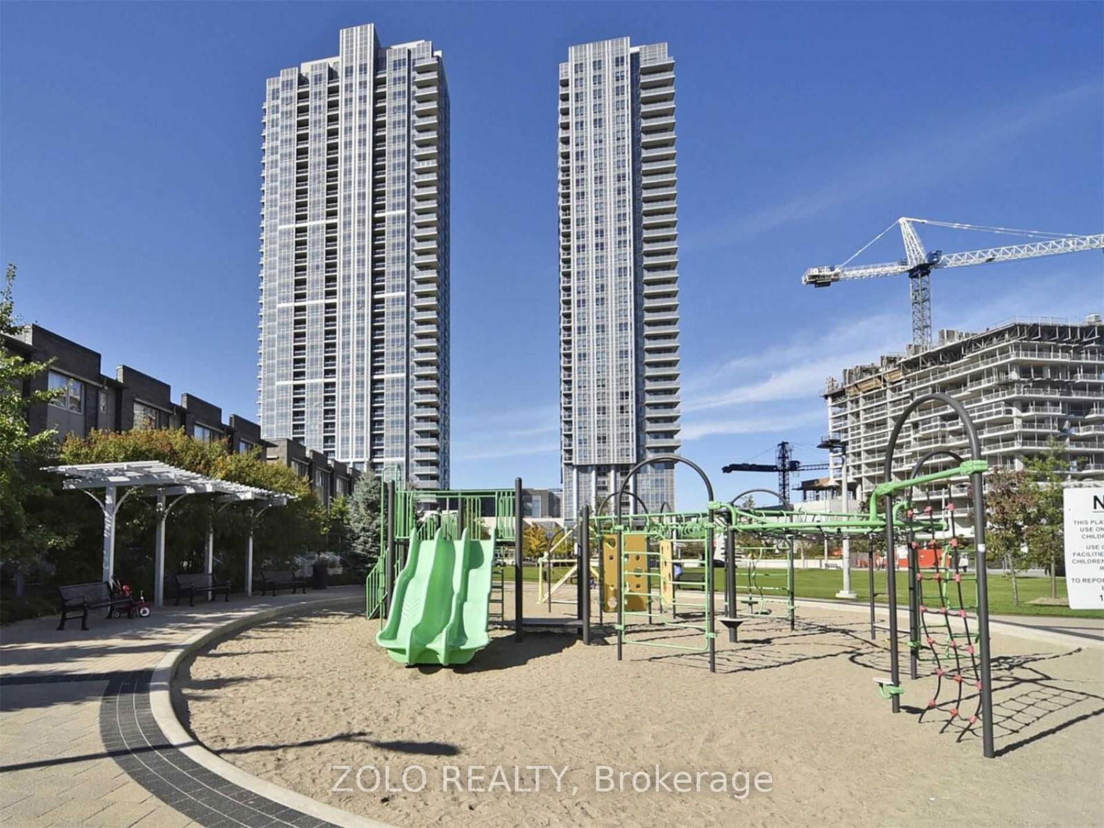 275 Village Green Sq, unit 420 for sale - image #19