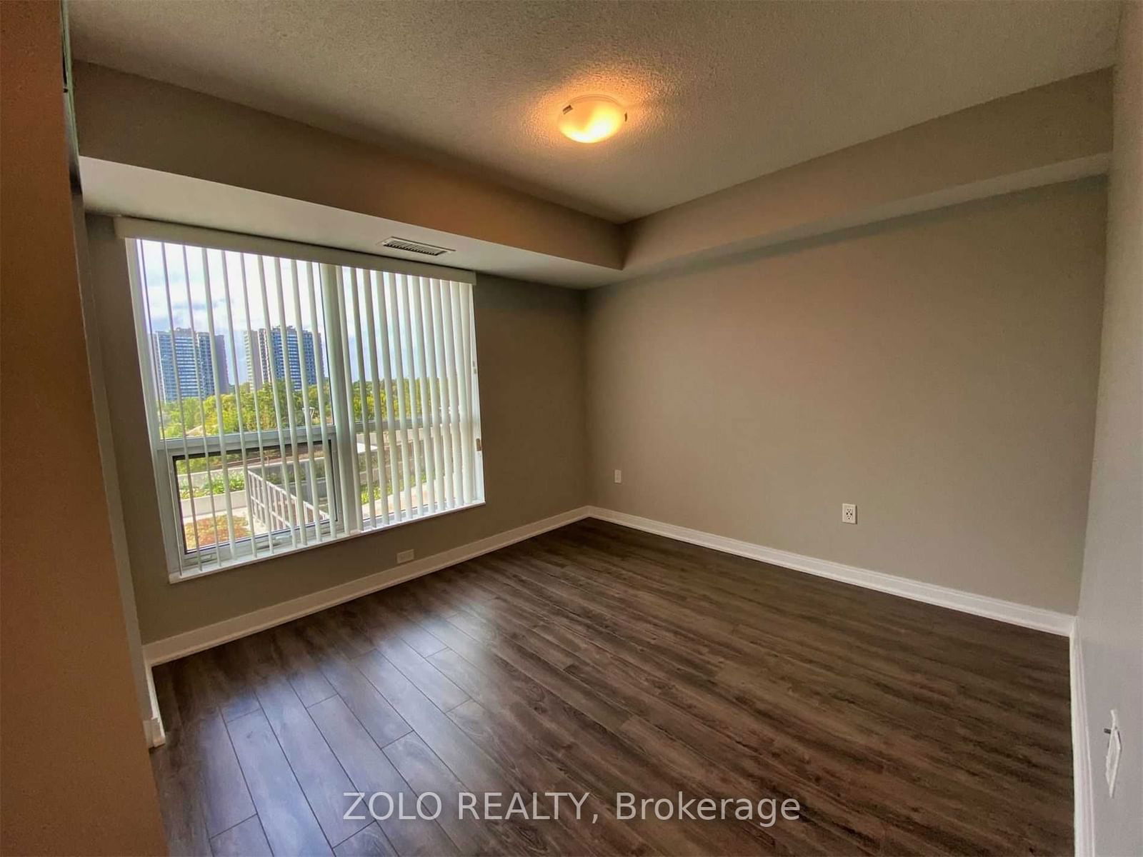 275 Village Green Sq, unit 420 for sale - image #7