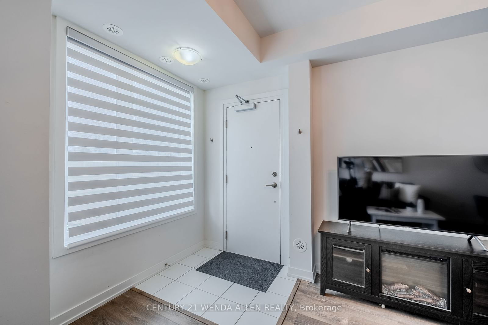 1555 Kingston Rd, unit 101 for sale - image #8