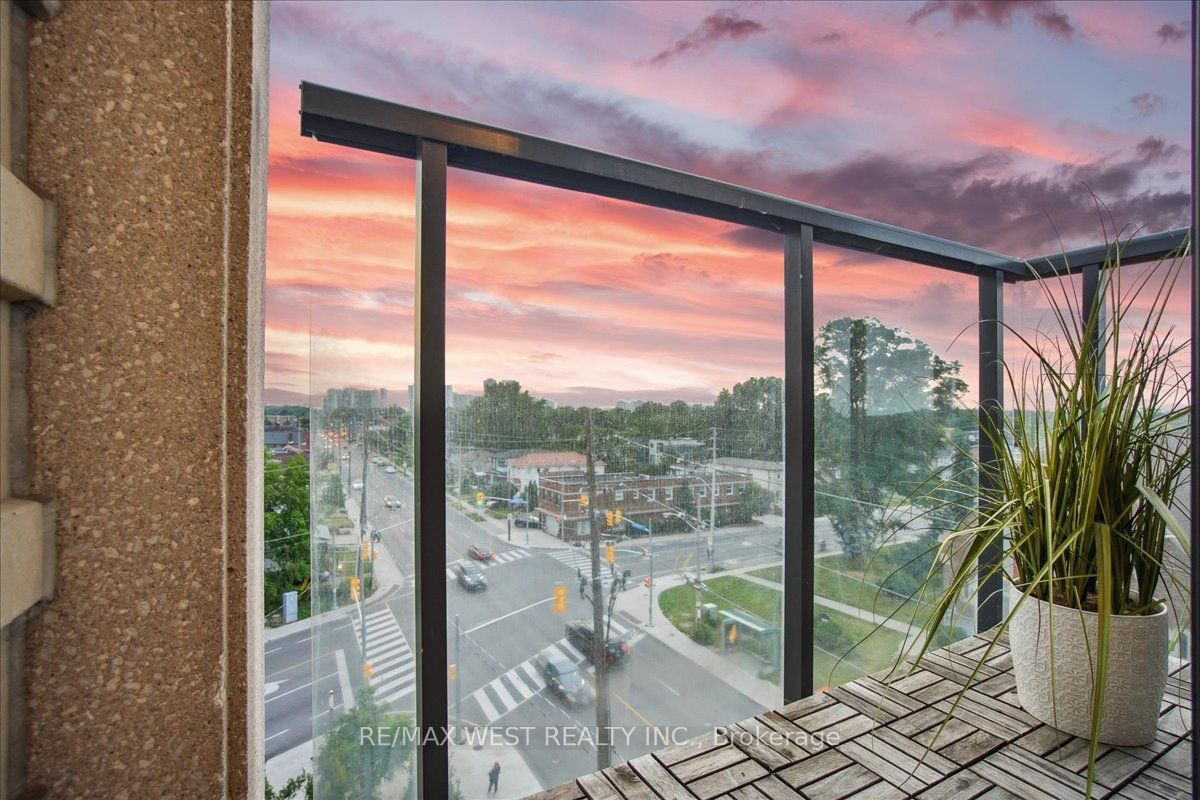 280 Donlands Ave, unit 603 for sale - image #8