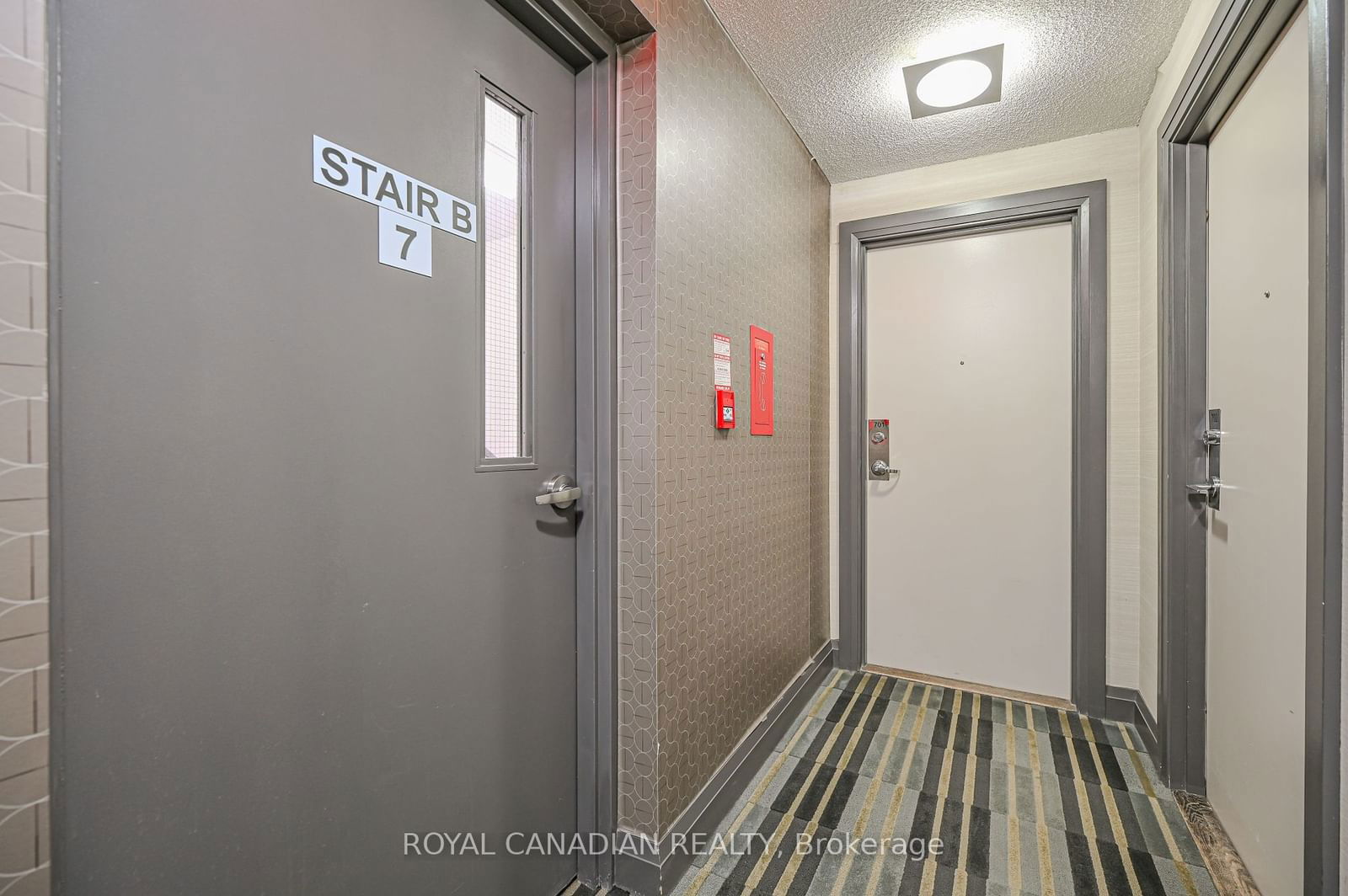 25 Town Centre Crt, unit 701 for sale - image #5