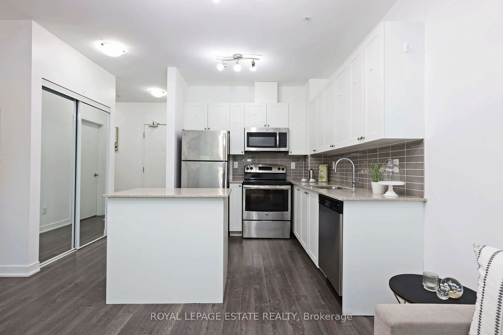 3560 St. Clair Ave E, unit 117 for sale - image #14