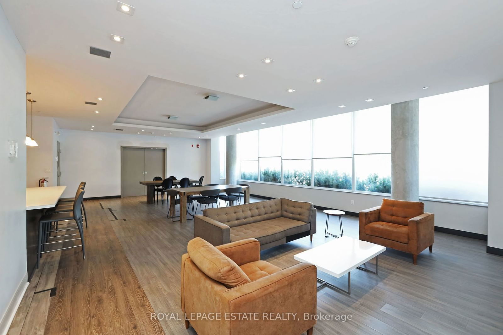 3560 St. Clair Ave E, unit 117 for sale - image #31