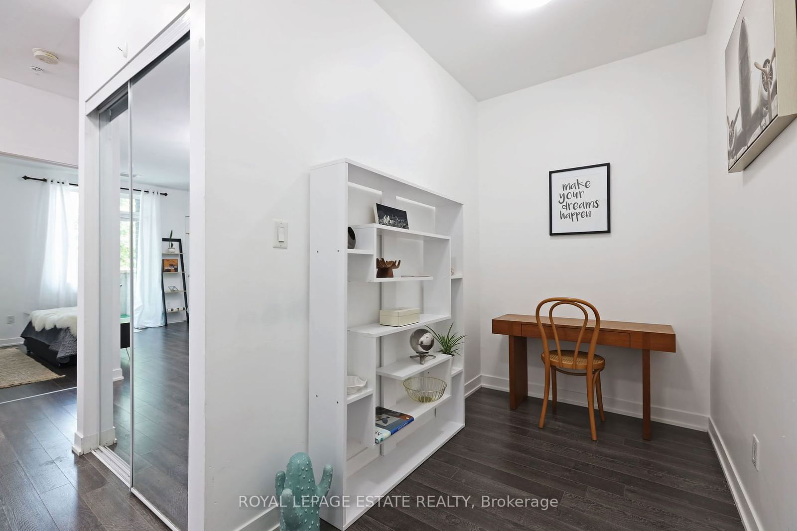 3560 St. Clair Ave E, unit 117 for sale - image #8