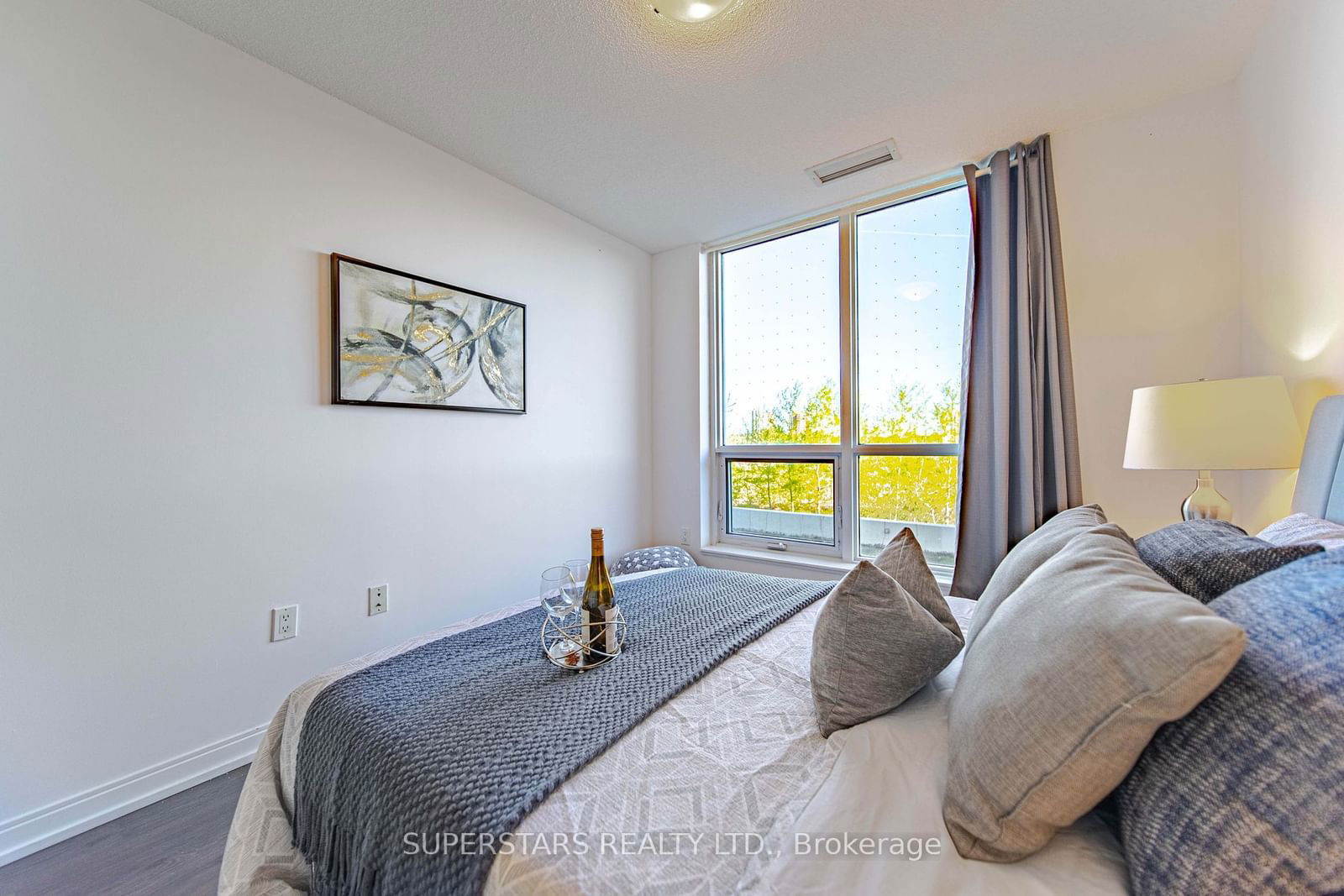 255 Village Green Sq, unit 408 for sale - image #10