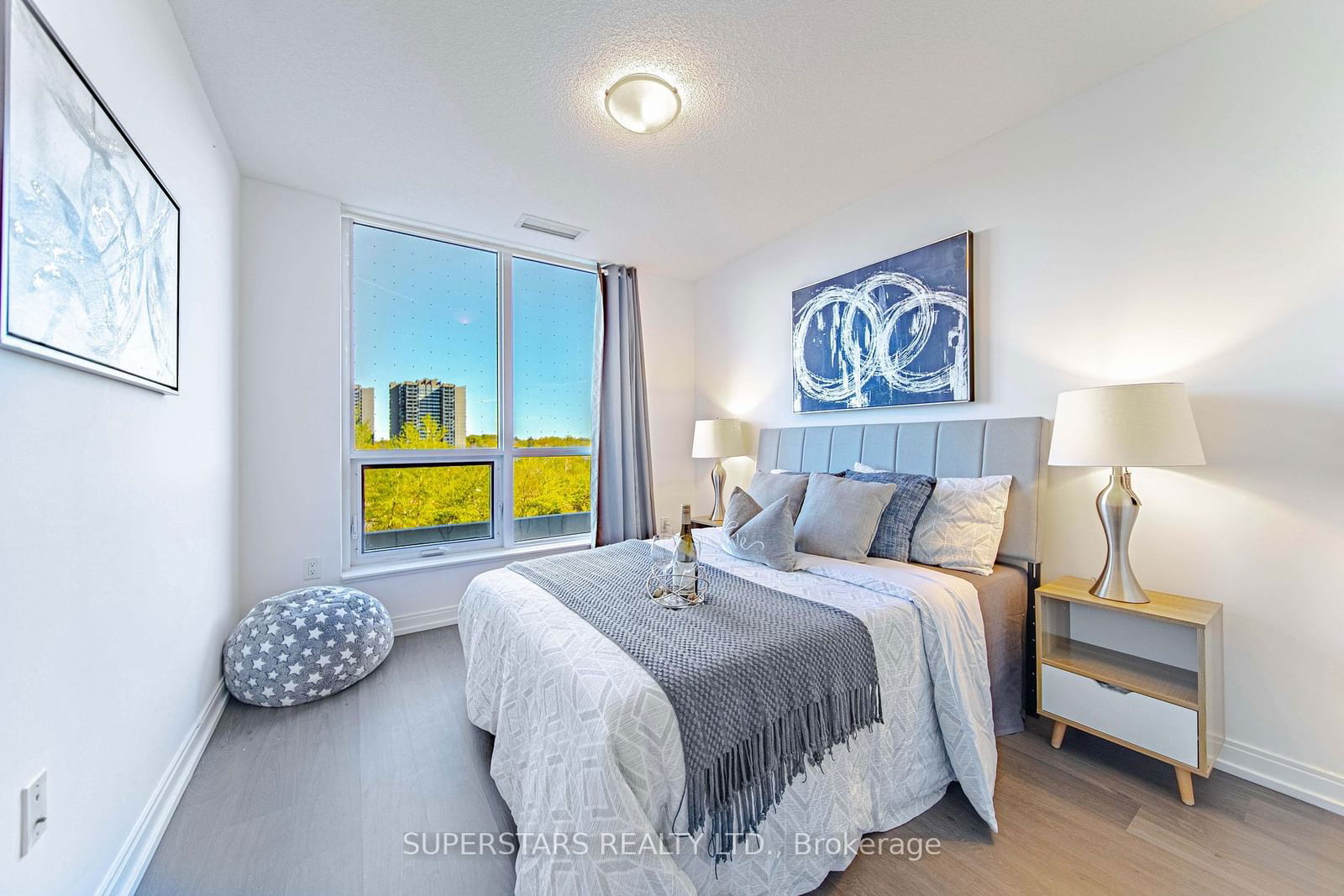 255 Village Green Sq, unit 408 for sale - image #8