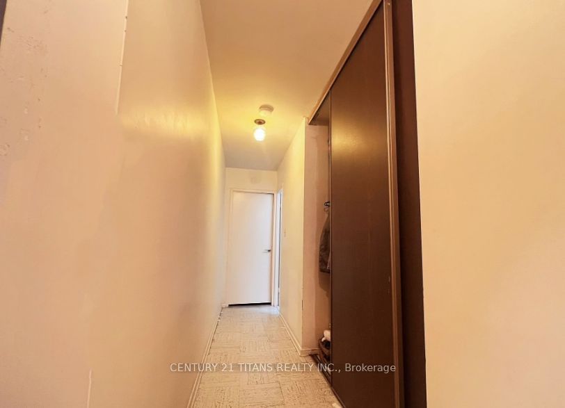 1 Massey Sq, unit 1919 for sale - image #8