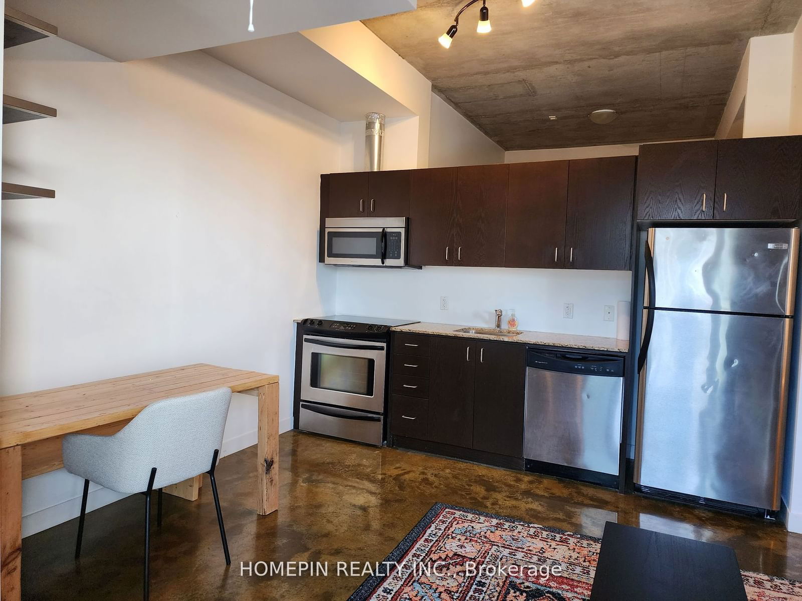 201 Carlaw Ave N, unit 617 for rent - image #9