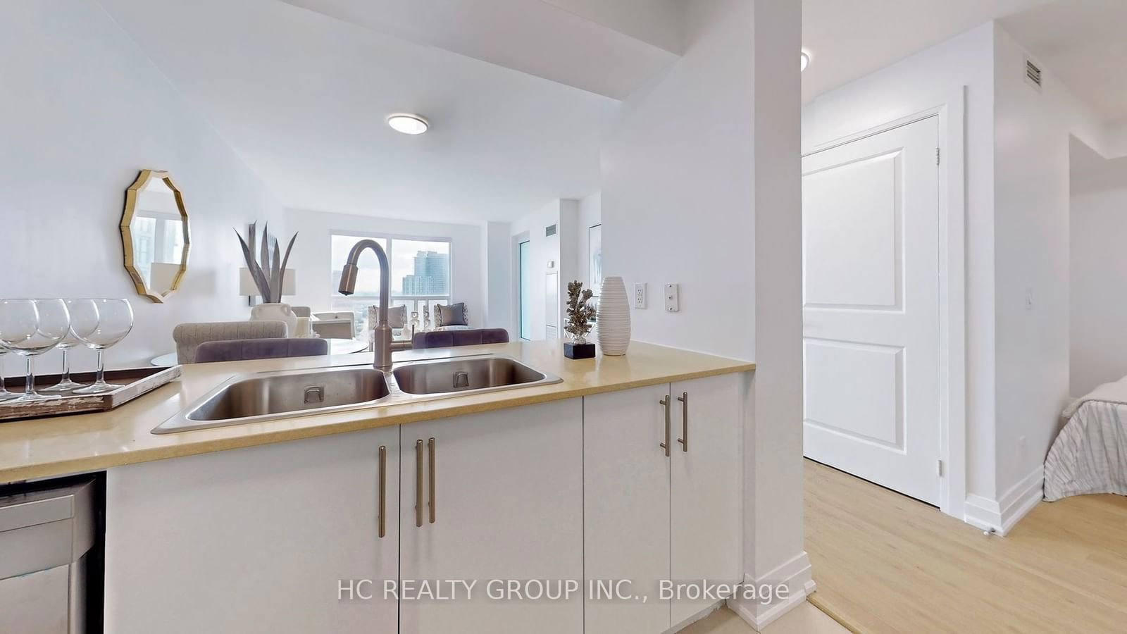 50 Town Centre Crt, unit 2103 for sale - image #8