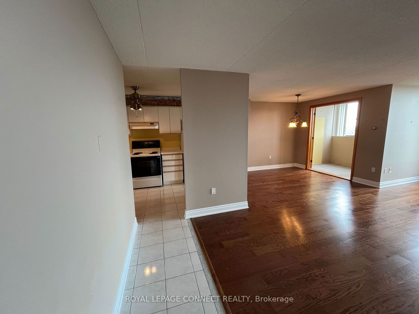 1530 Pickering Pkwy, unit 606 for sale - image #14