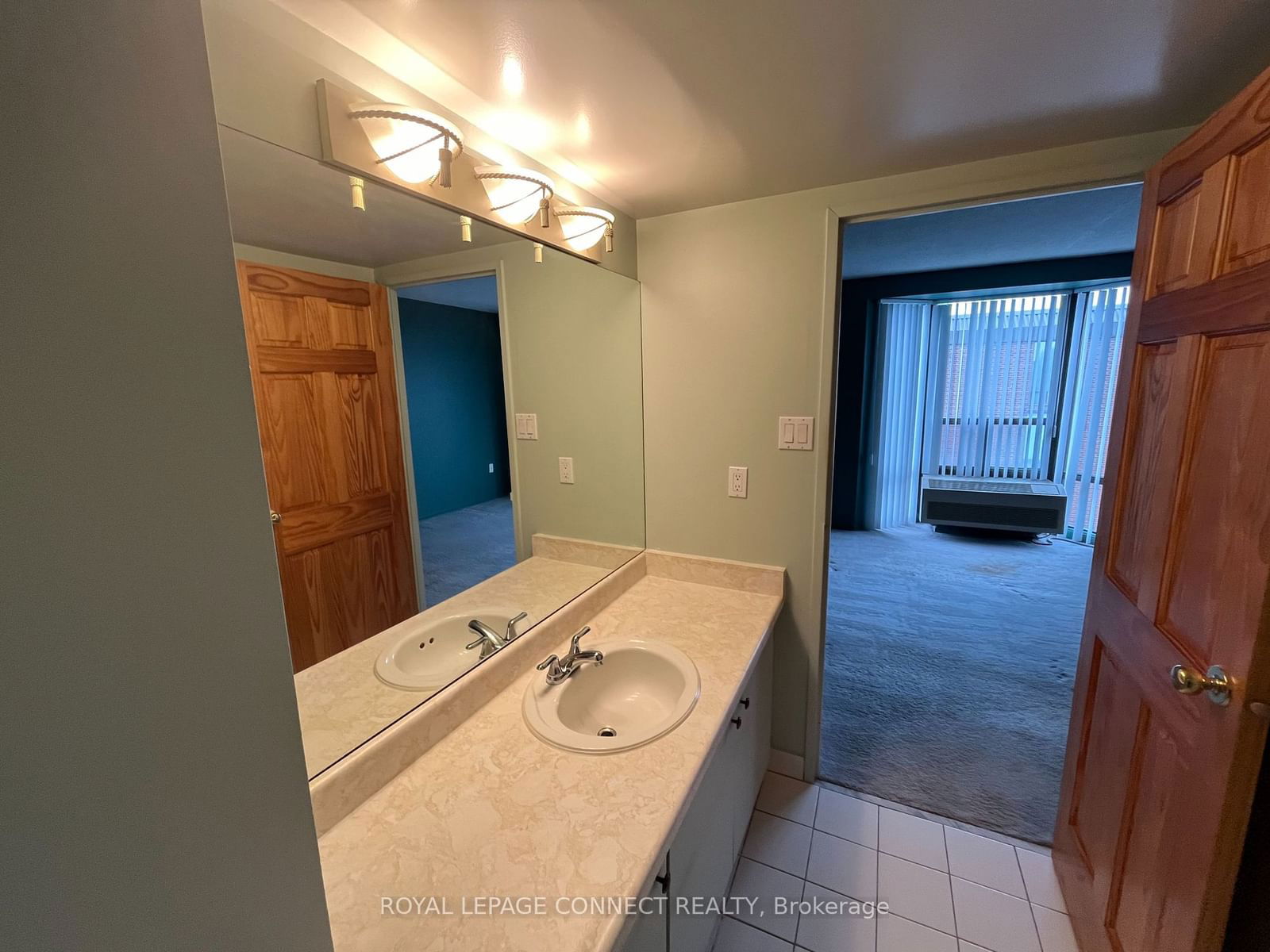 1530 Pickering Pkwy, unit 606 for sale - image #28