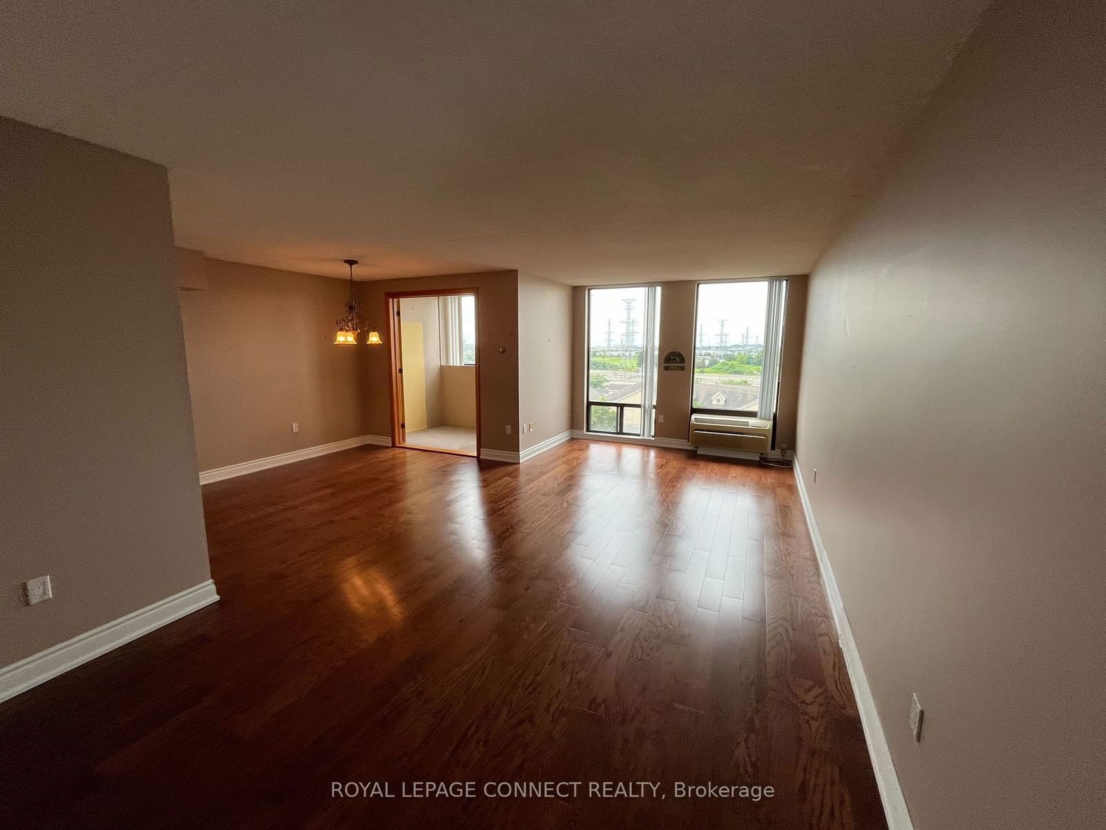 1530 Pickering Pkwy, unit 606 for sale - image #9