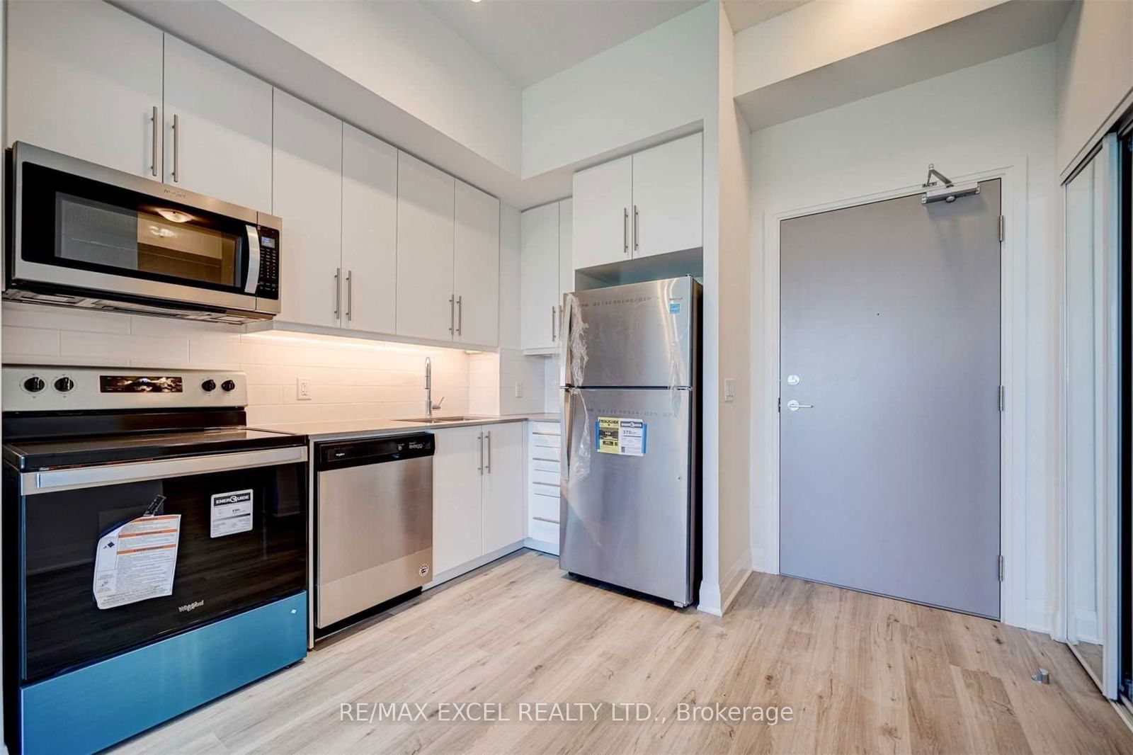 3220 Sheppard Ave E, unit 421 for sale - image #4