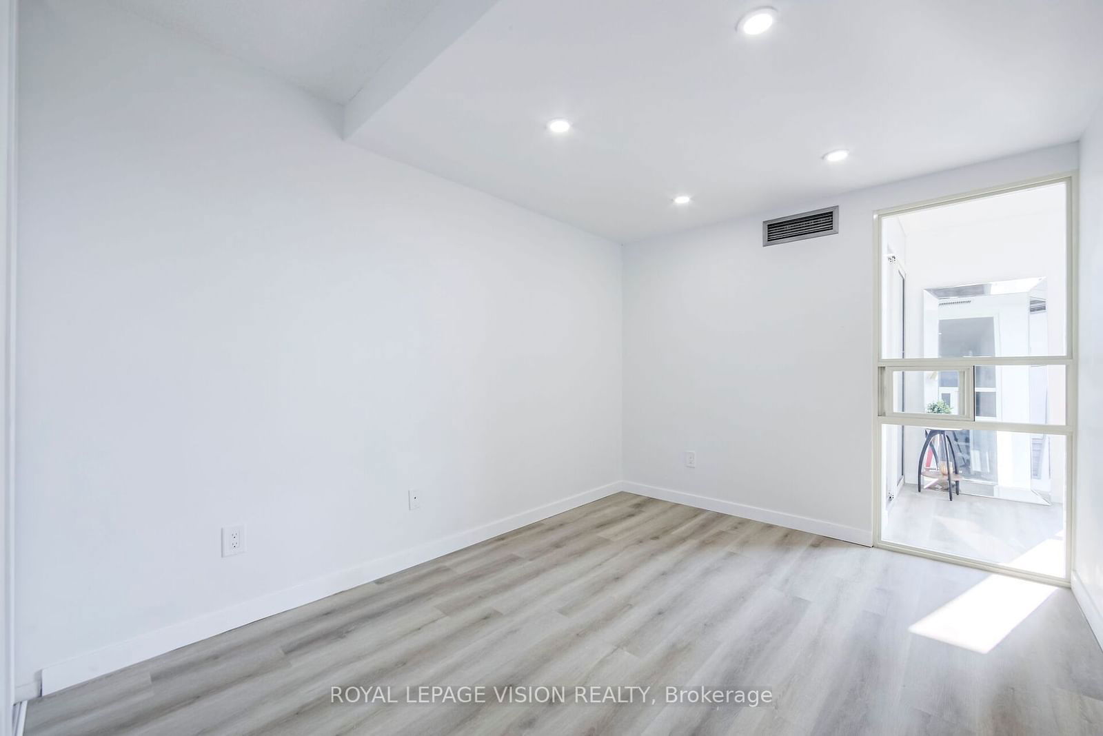 2460 Eglinton Ave E, unit 904 for sale - image #27