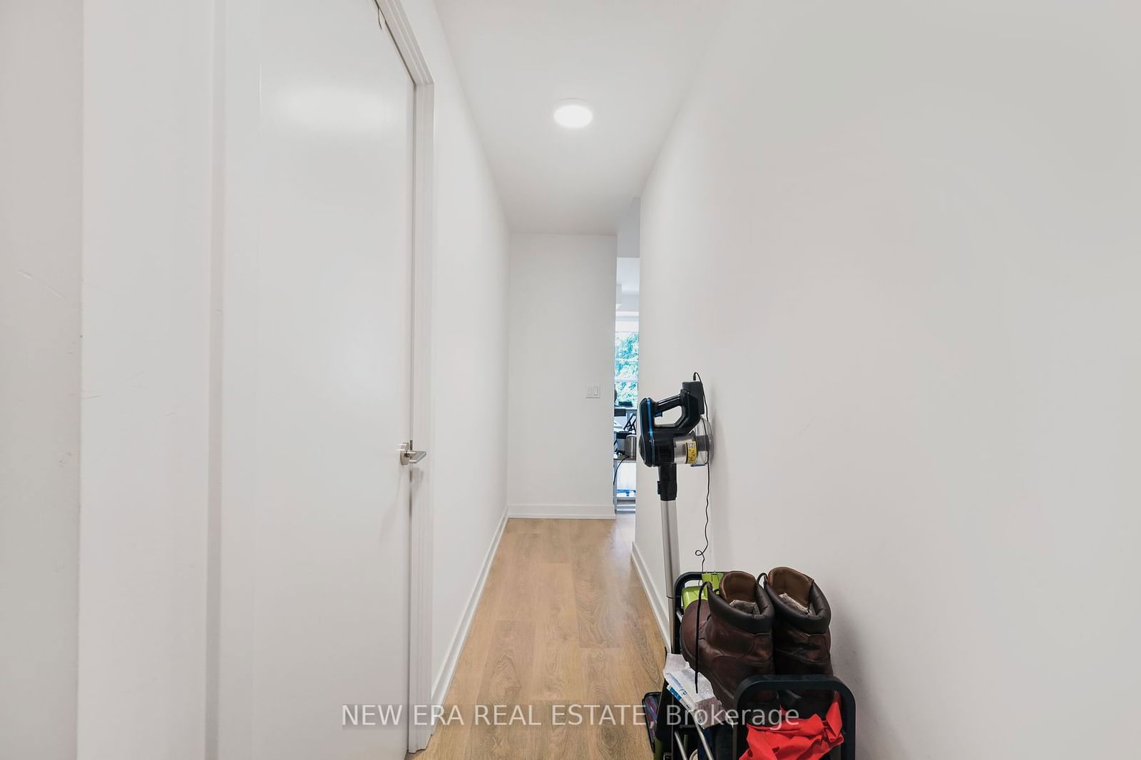 150 Logan Ave, unit 301 for sale - image #21