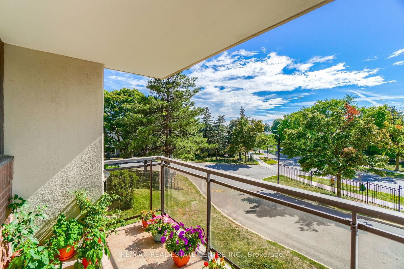 99 Blackwell Ave, unit 208 for sale - image #35