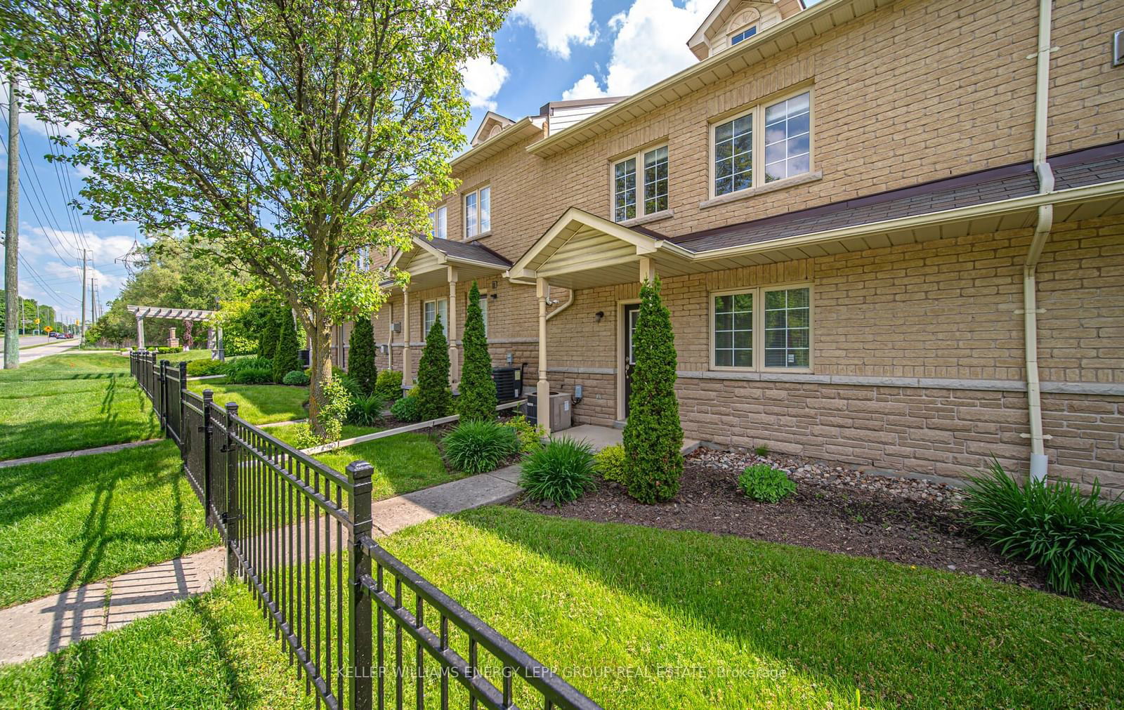 Camelot Townhomes, Oshawa, Toronto