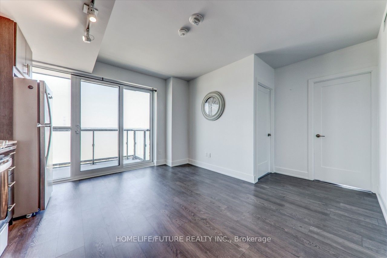 2550 Simcoe St, unit 1007 for sale