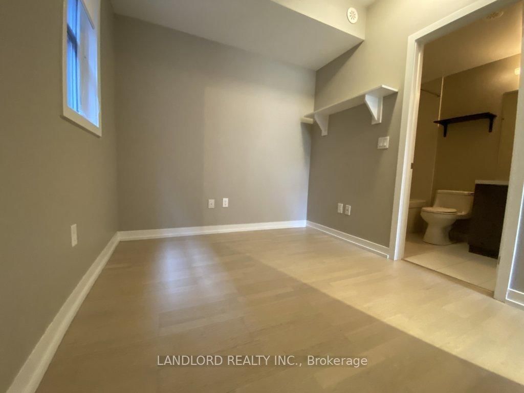 150 Broadview Ave, unit 14 for rent - image #7