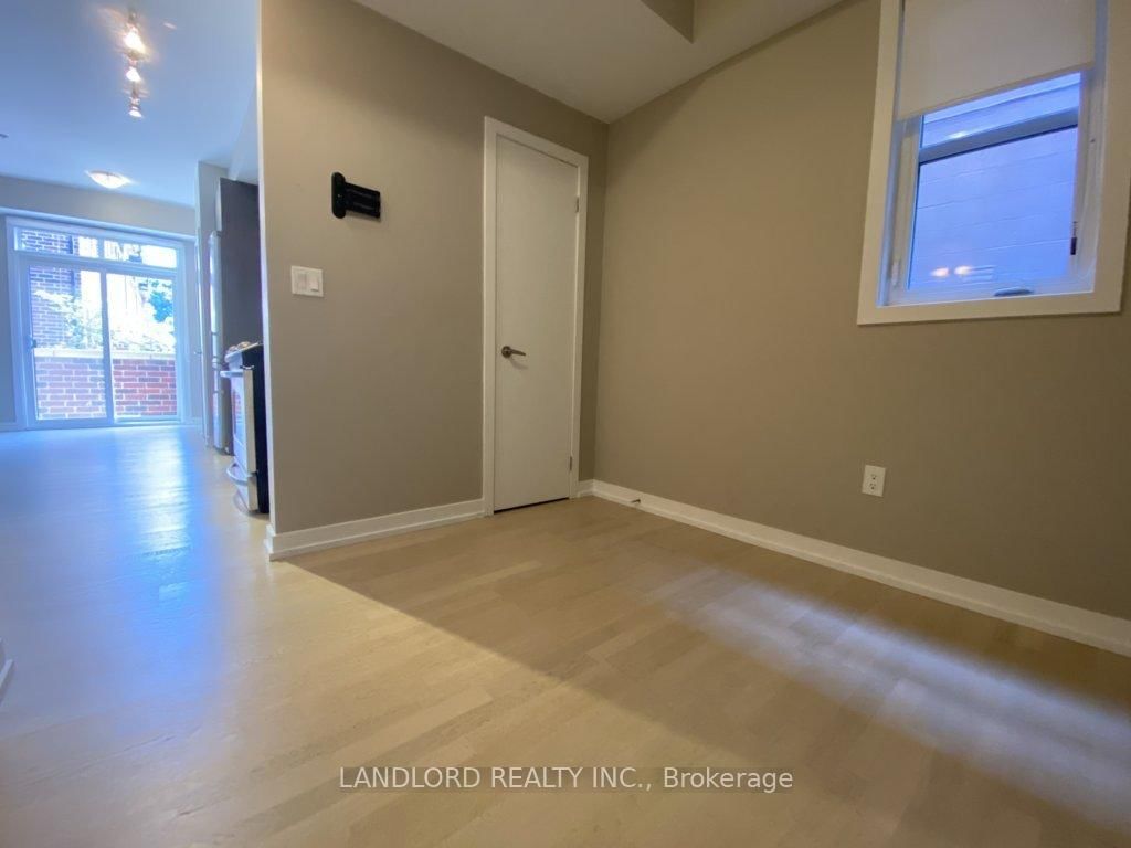 150 Broadview Ave, unit 14 for rent - image #9