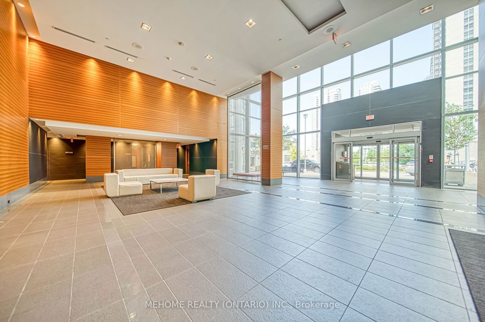 135 Village Green Sq, unit 3525 for sale - image #5