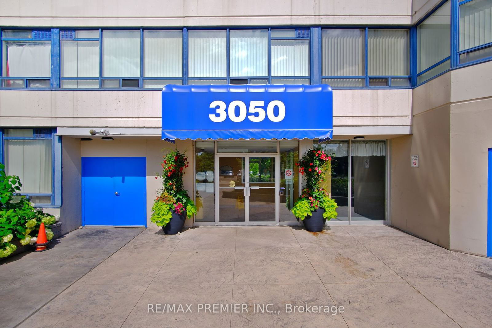 3050 Ellesmere Rd N, unit 1218 for sale