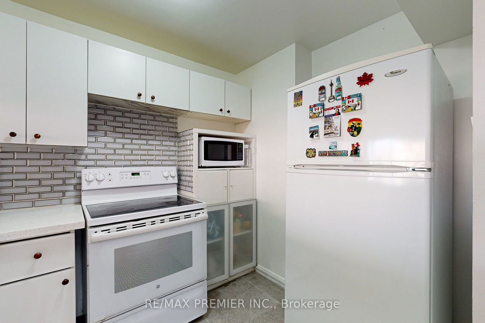 3050 Ellesmere Rd N, unit 1218 for sale - image #8