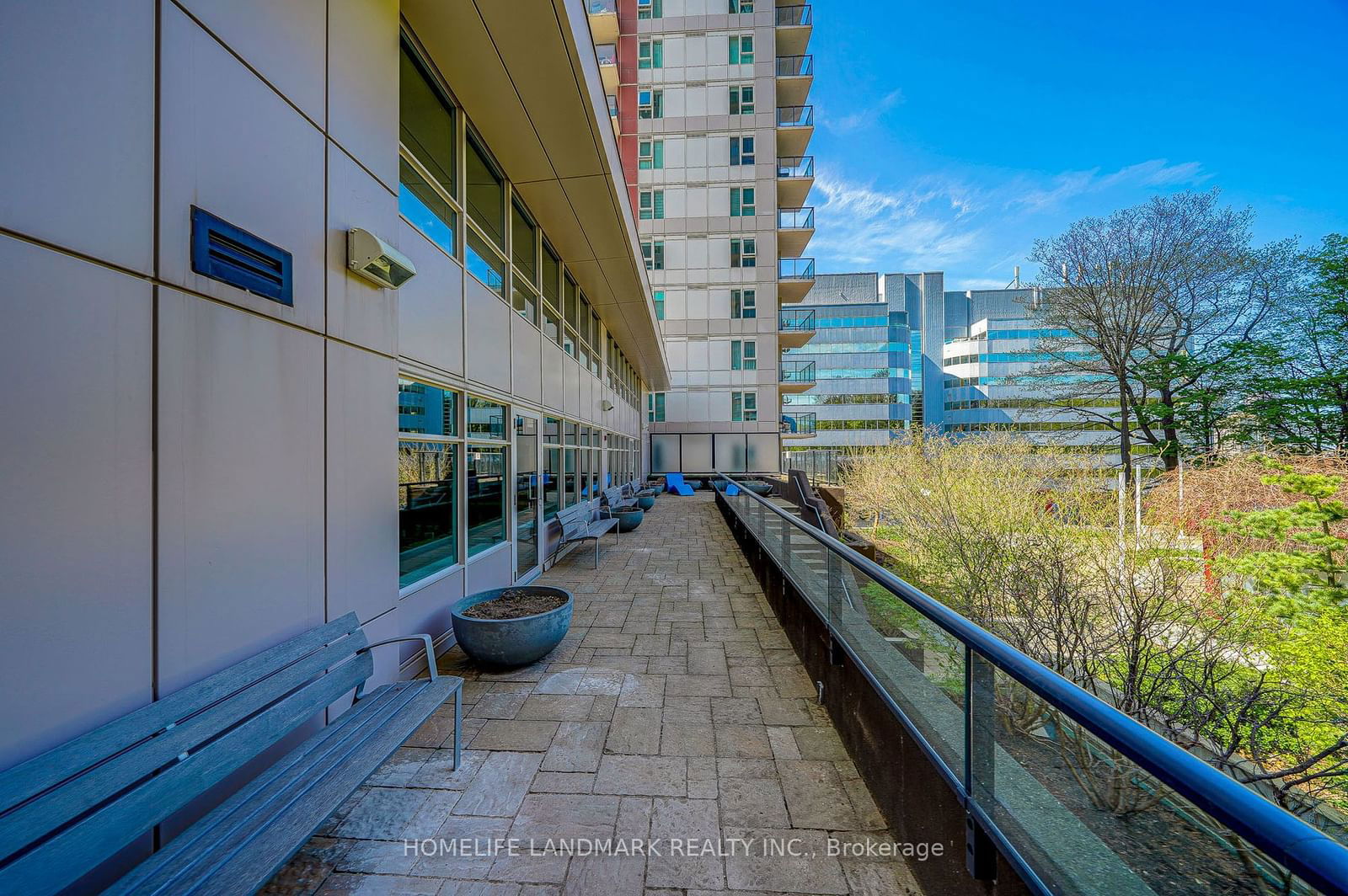 190 Borough Dr, unit LPH3501 for sale - image #4