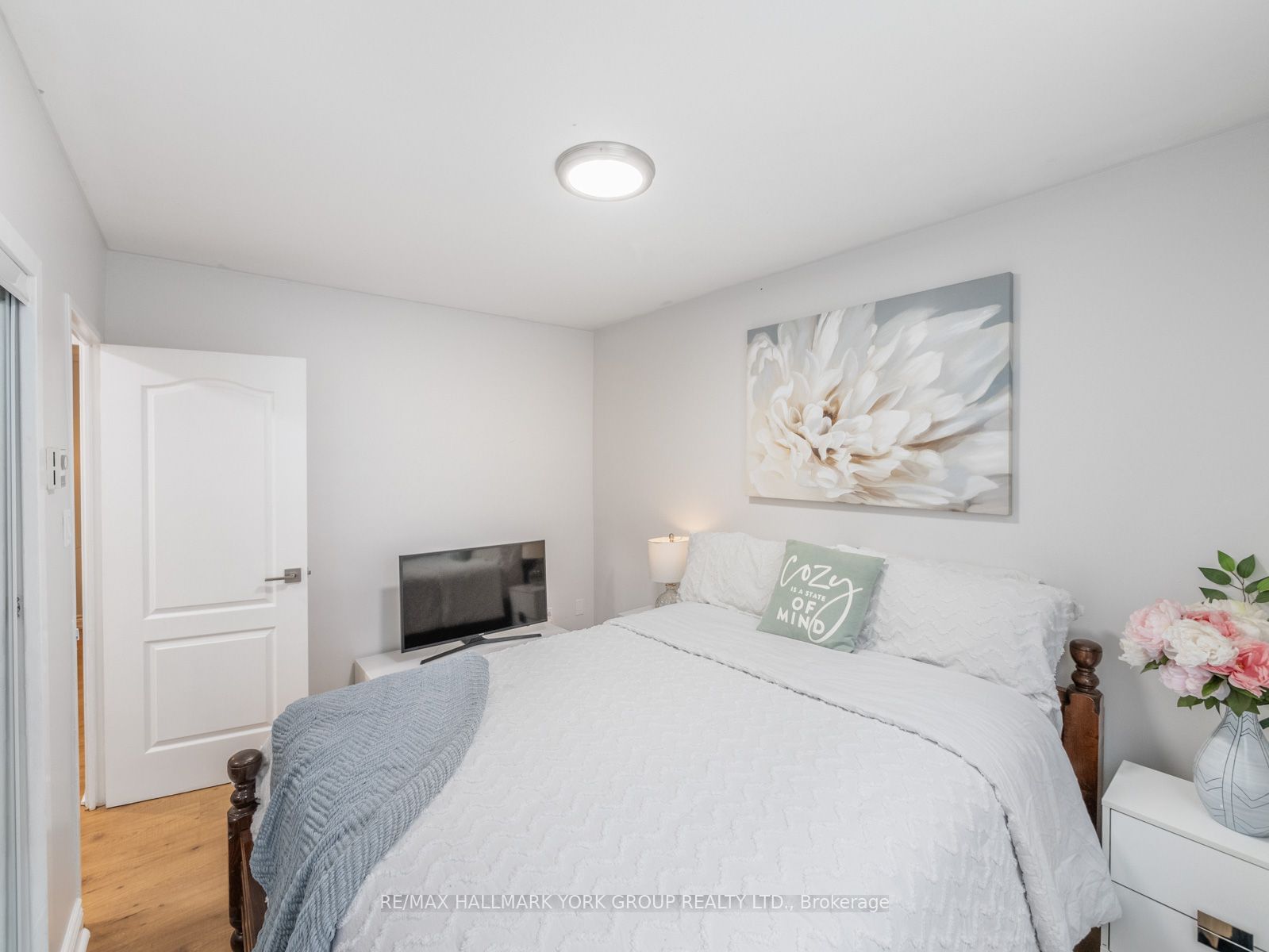 1145 Logan Ave, unit 101 for sale - image #19