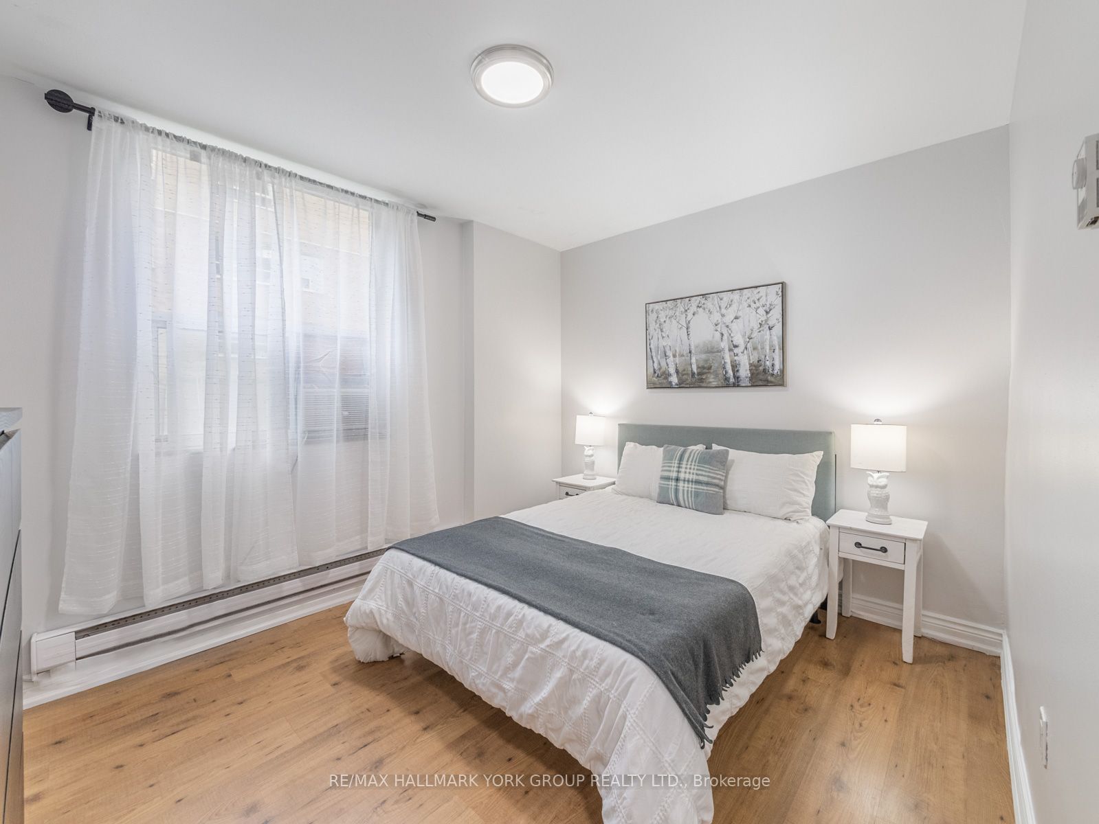 1145 Logan Ave, unit 101 for sale - image #22