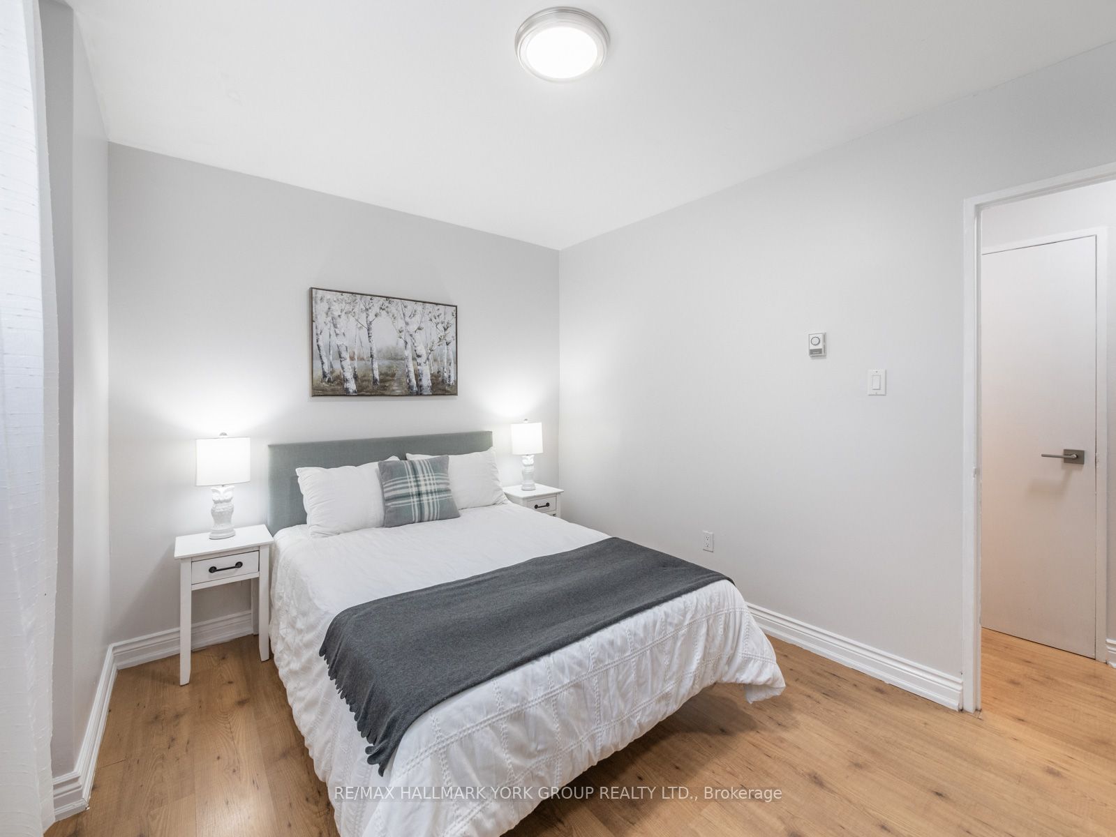 1145 Logan Ave, unit 101 for sale - image #23