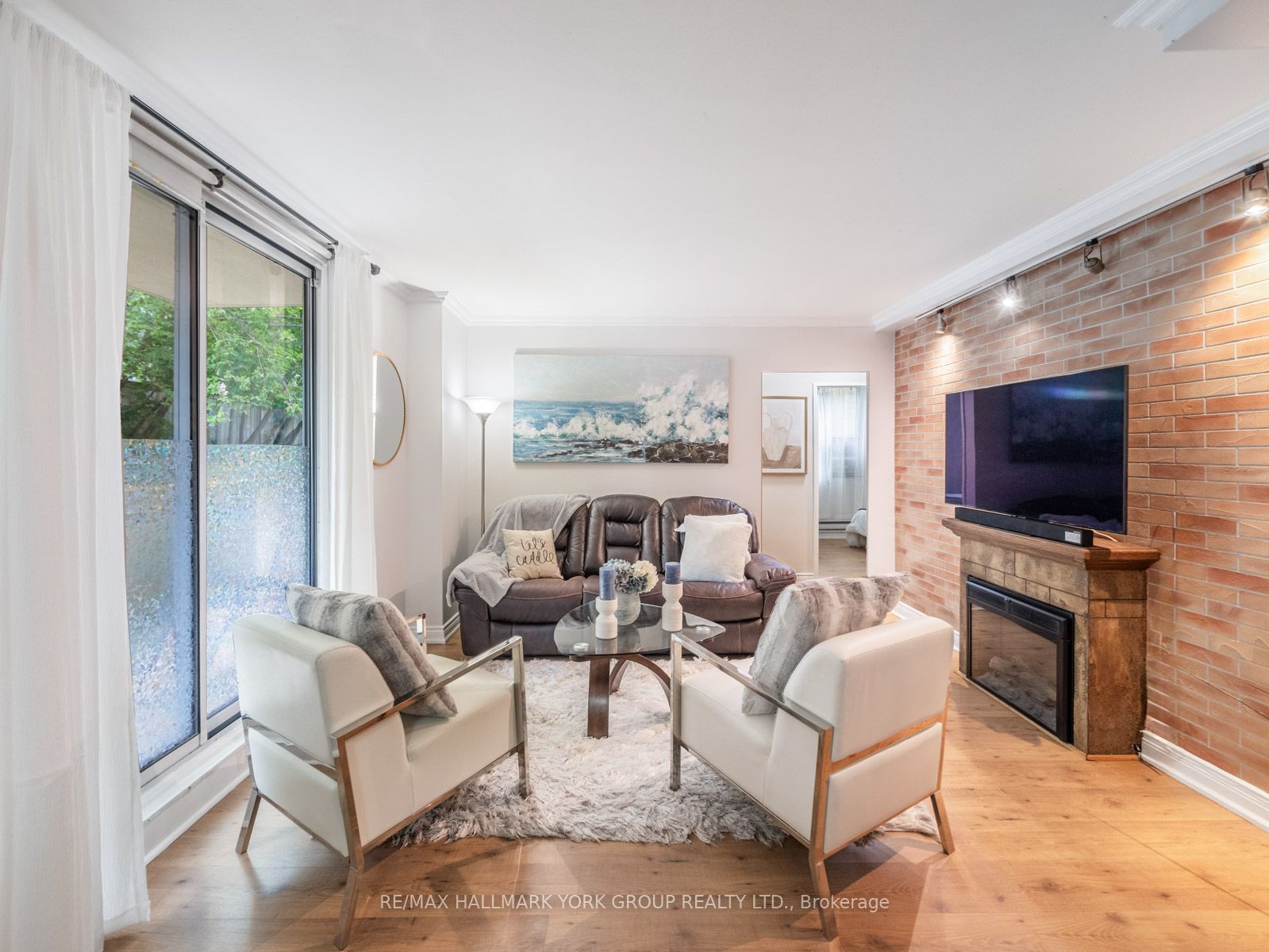 1145 Logan Ave, unit 101 for sale - image #6