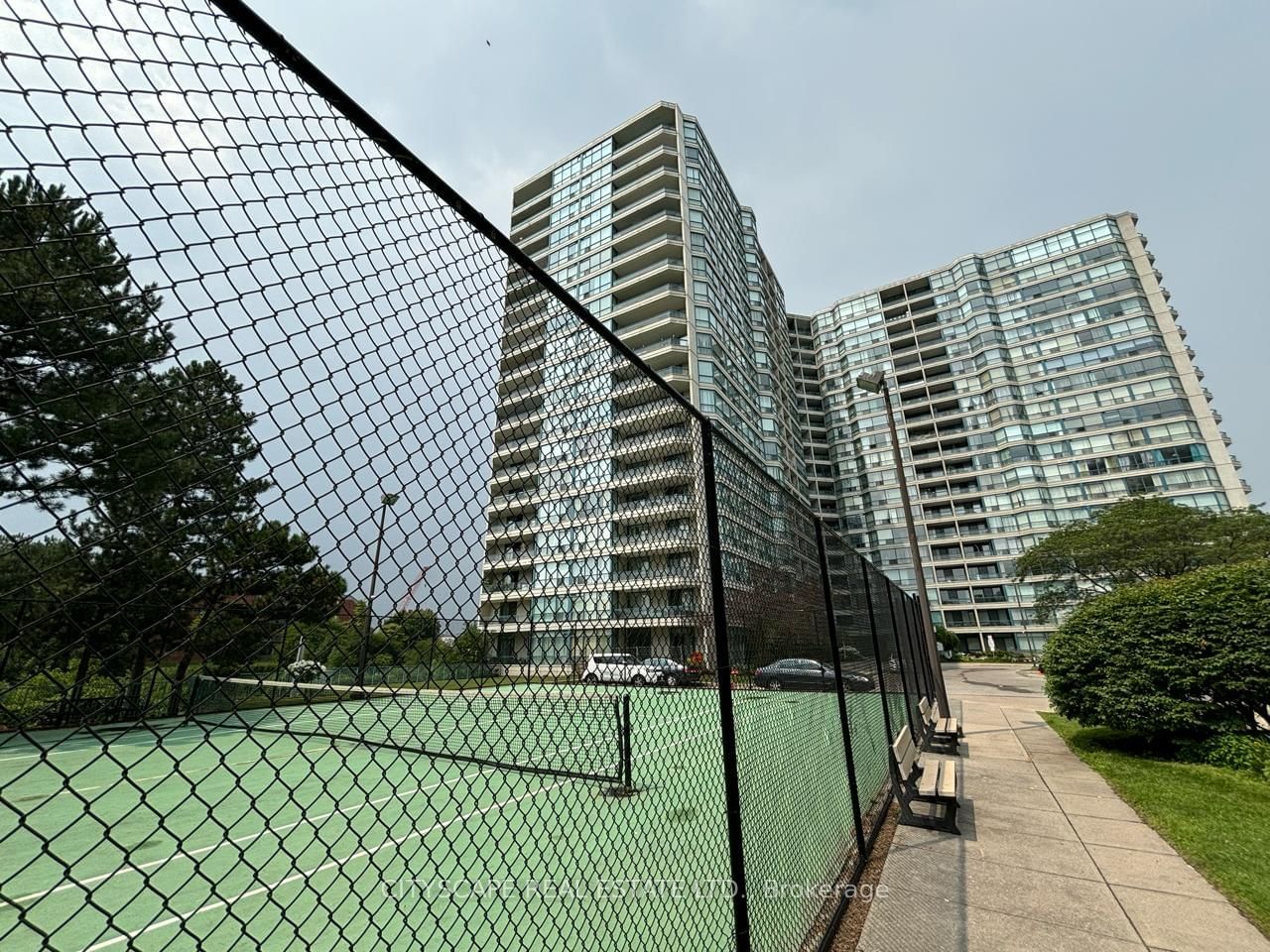 4725 Sheppard Ave, unit 1009 for sale - image #2